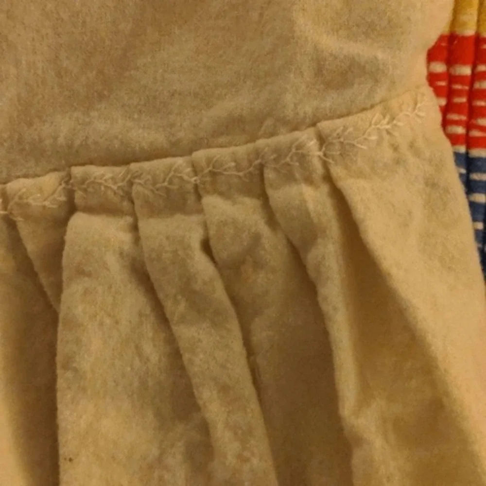 Vintage cream color